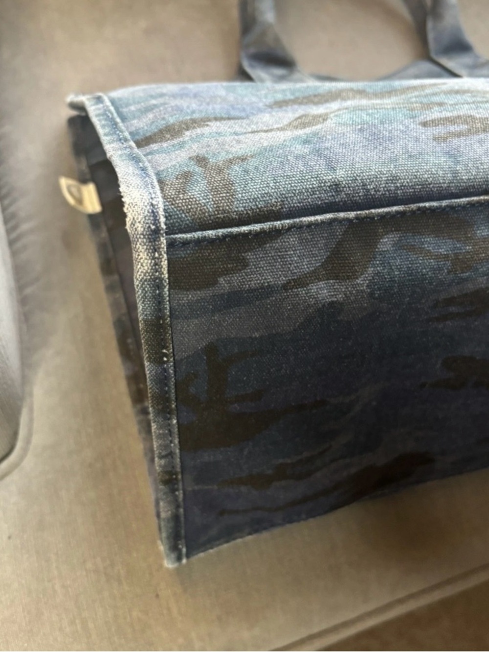 Koala Kanvas Blue Denim Camo Large Tote with Blue Glitter Front Stripes! ๐GUC๐ - Picture 16 of 16